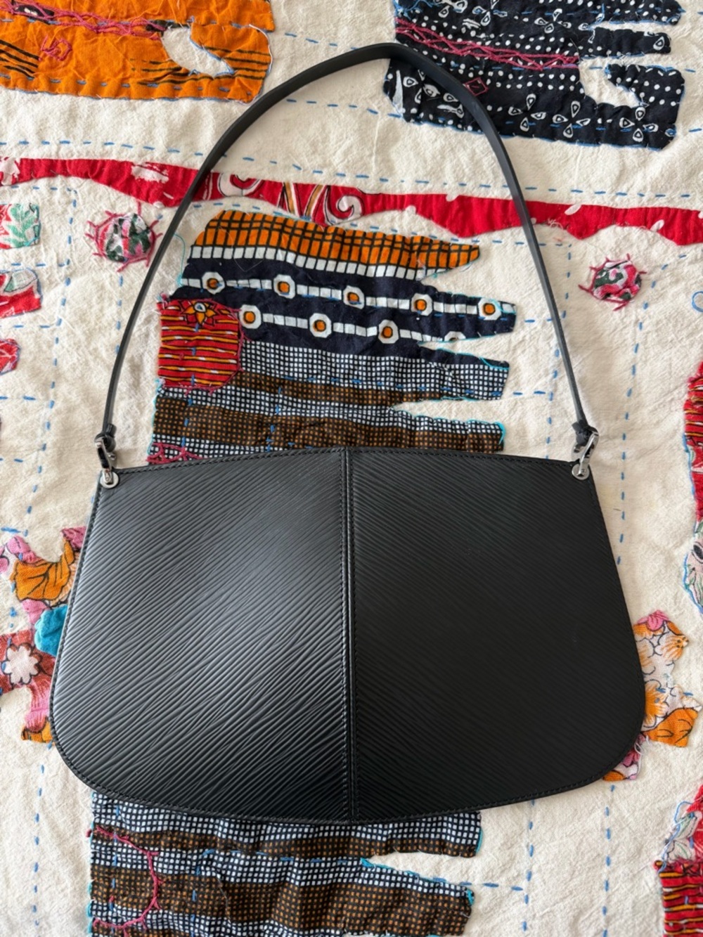 Black Women's Shoulder Bag - Classic Textured Design